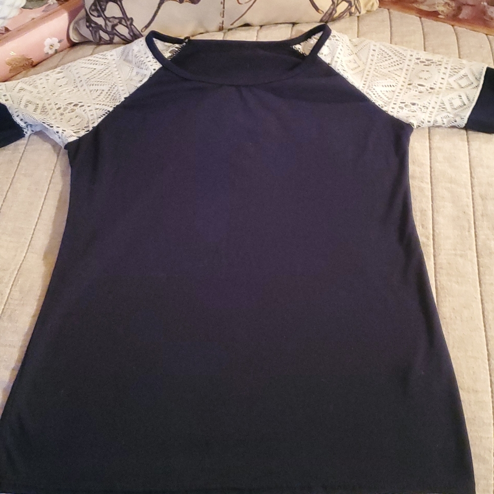 Navy blue shirt with lace sleeves🎀 - Picture 1 of 5